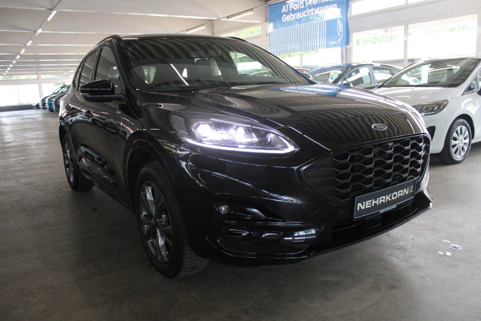 Fahrzeugabbildung Ford Kuga PHEV ST-Line X LED AHK 2xCam ACC WinterPak.