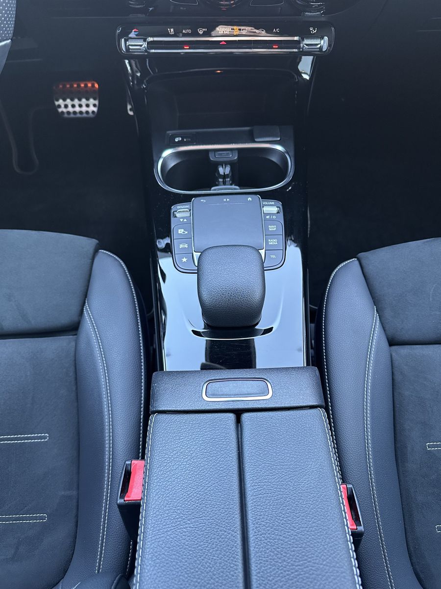 Fahrzeugabbildung Mercedes-Benz A 250 Edition 2020 NAV+LED+BURMESTER+18ZO+KAMERA