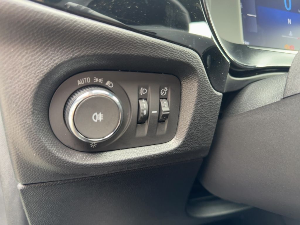 Fahrzeugabbildung Opel Corsa YES, SHZ, LHZ, PDC, Allwetter, CarPlay/And