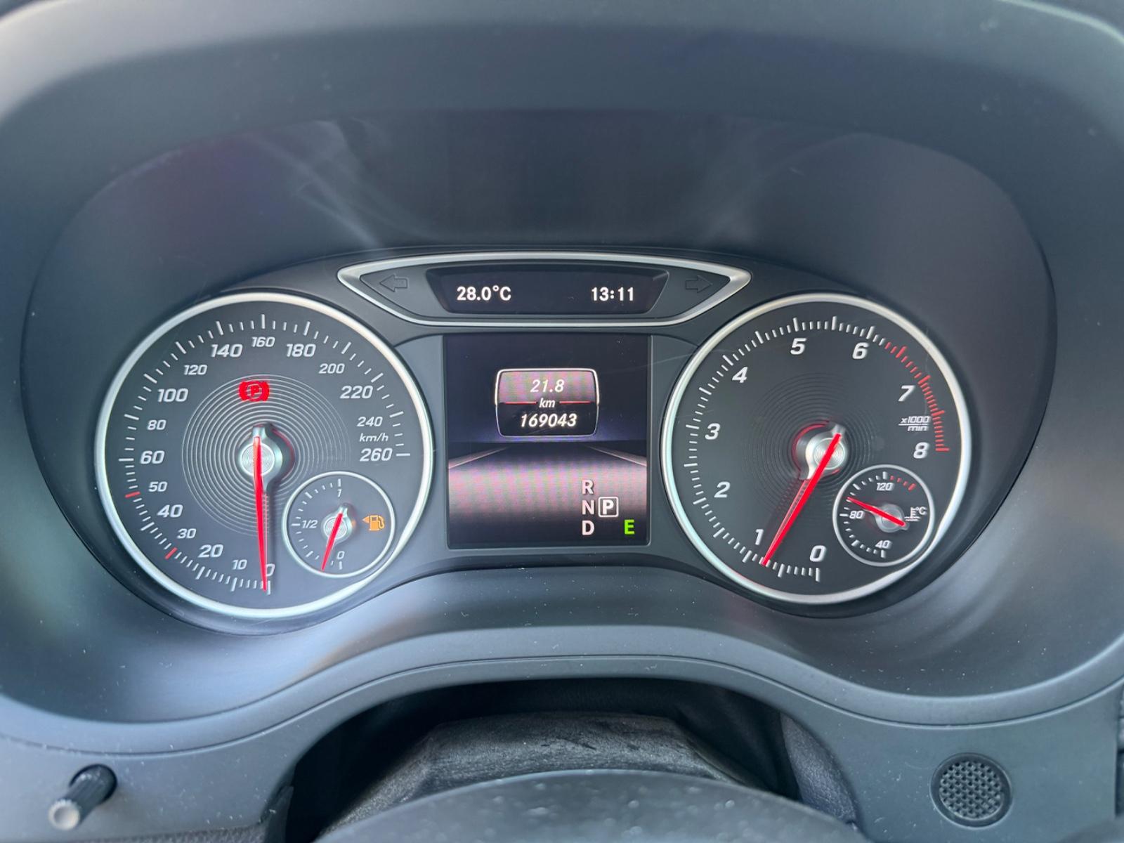 Mercedes-Benz B 180 Sytle 8-fach Bereift*Aut.*Rückfahrkamera*