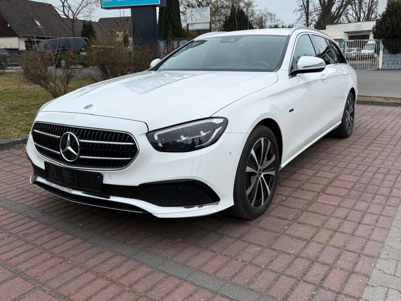 Mercedes-Benz E 300 E T-Modell E 300 de