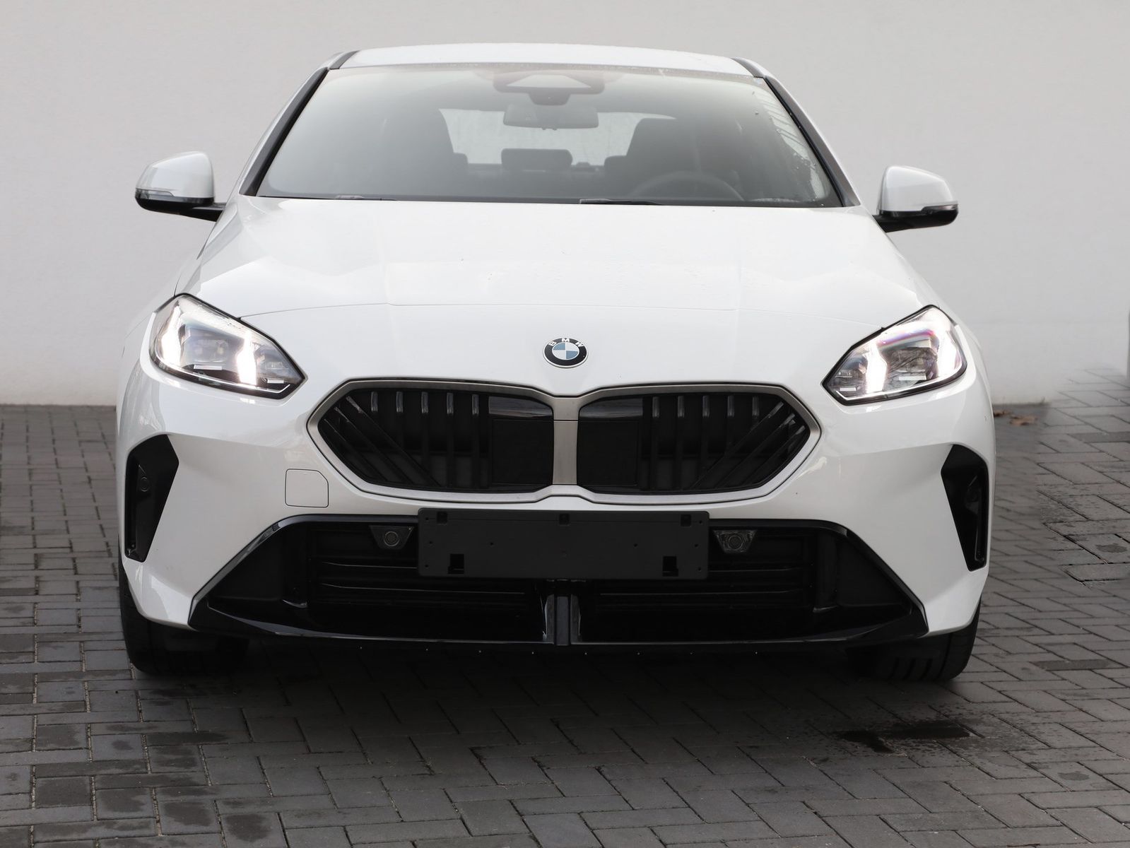BMW 216 Gran Coupé - Bild 10