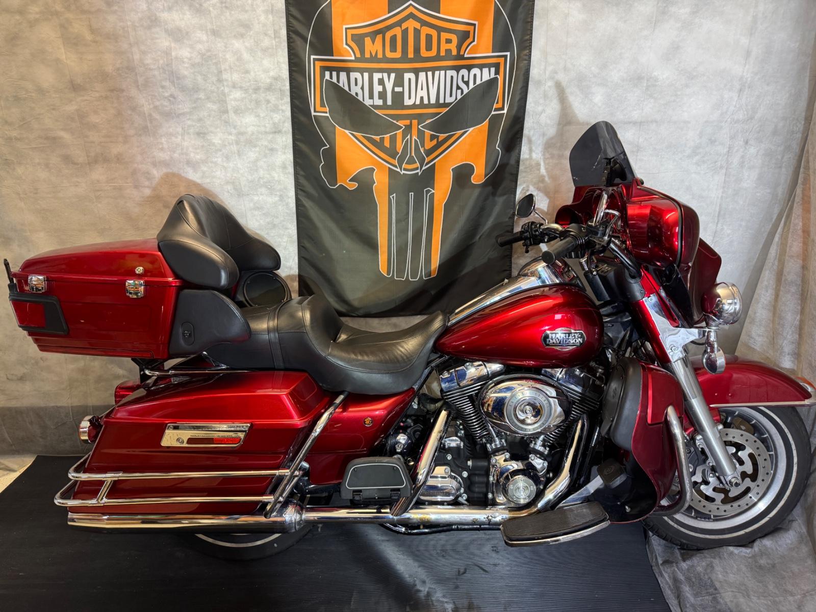 Harley-Davidson Electra Glide FLHTC, 2. Hand, Navi, Funk, TOP