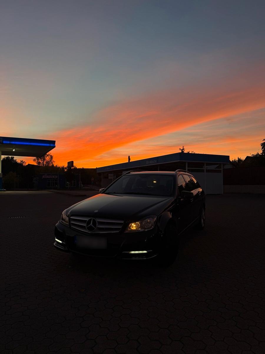 Mercedes-Benz C180 2011 — photo 10