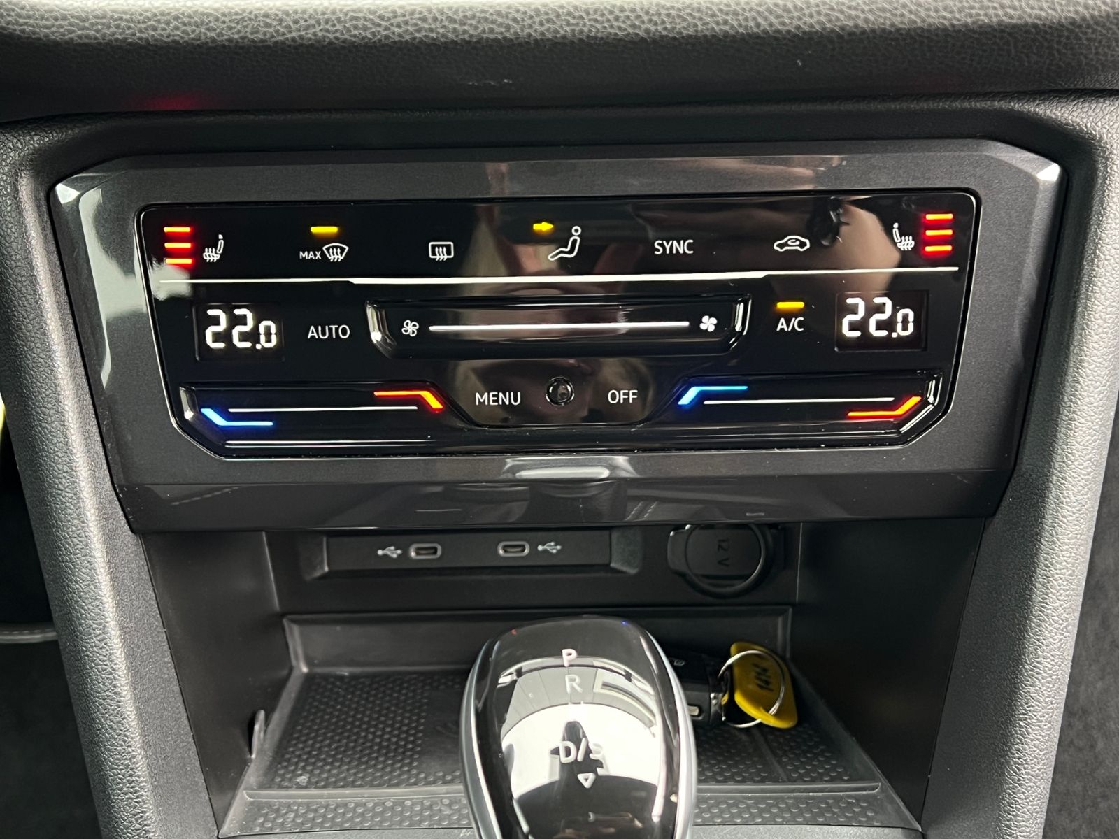 Fahrzeugabbildung Volkswagen Tiguan Allspace R-Line 2.0 TDI DSG 4Motion *AHK,