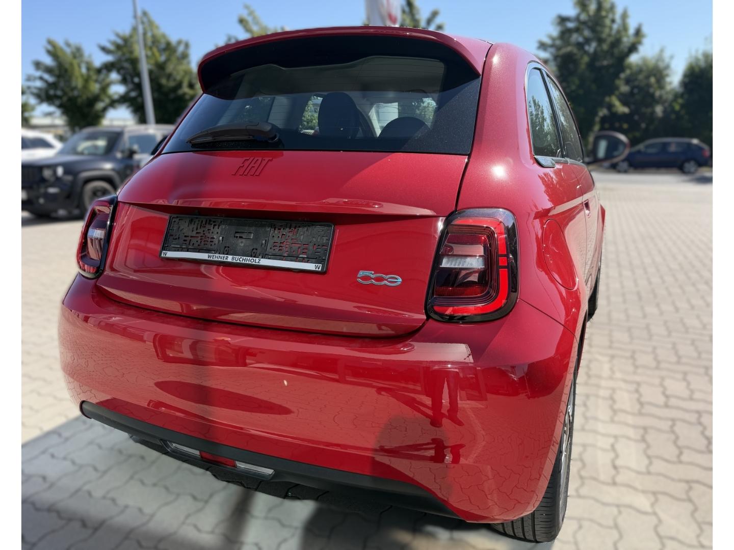Fiat 500e Red *Apple Car Play *Tempomat