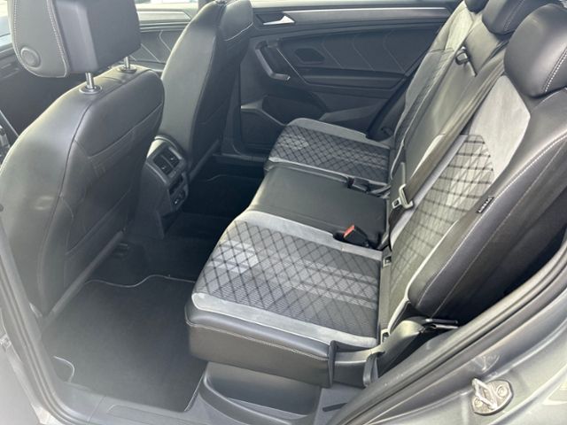 Fahrzeugabbildung Volkswagen Tiguan Allspace 2.0 TDI R-LINE 4MOTION HARMAN KA