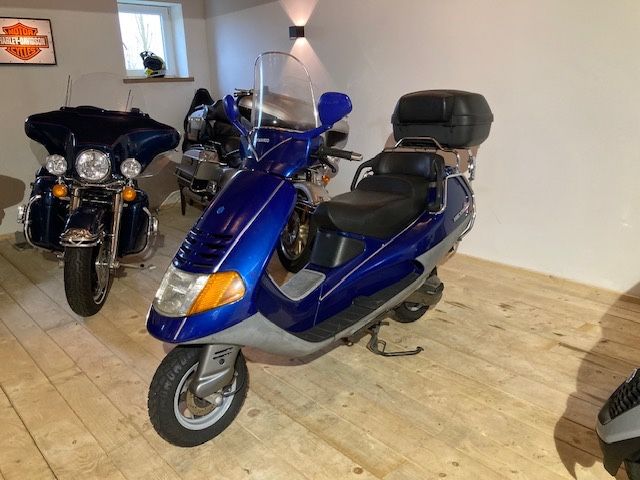 Vespa Hexagon