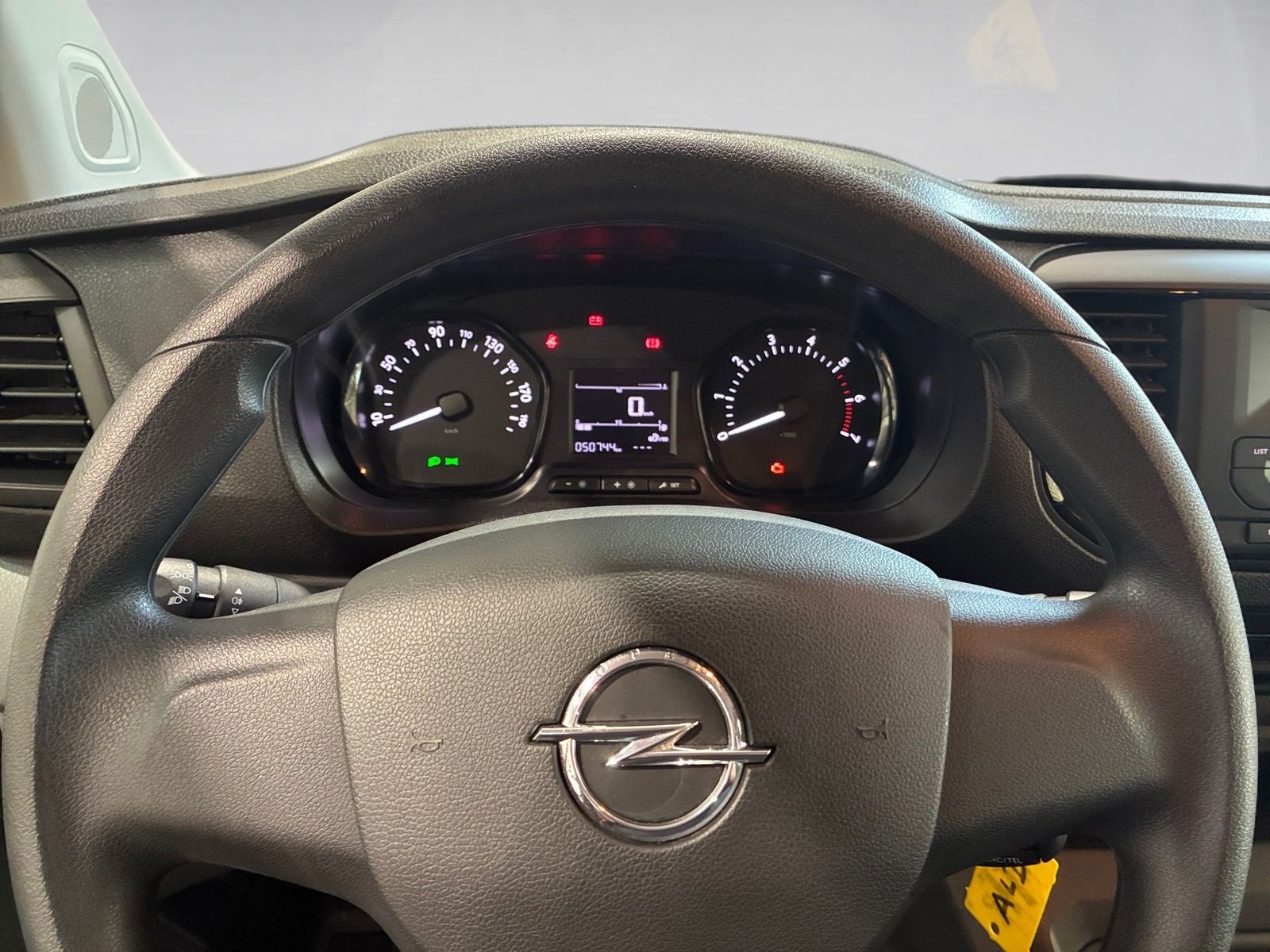 Fahrzeugabbildung Opel Vivaro Kombi 1.5 D PDC,Klima, 9-Sitzer