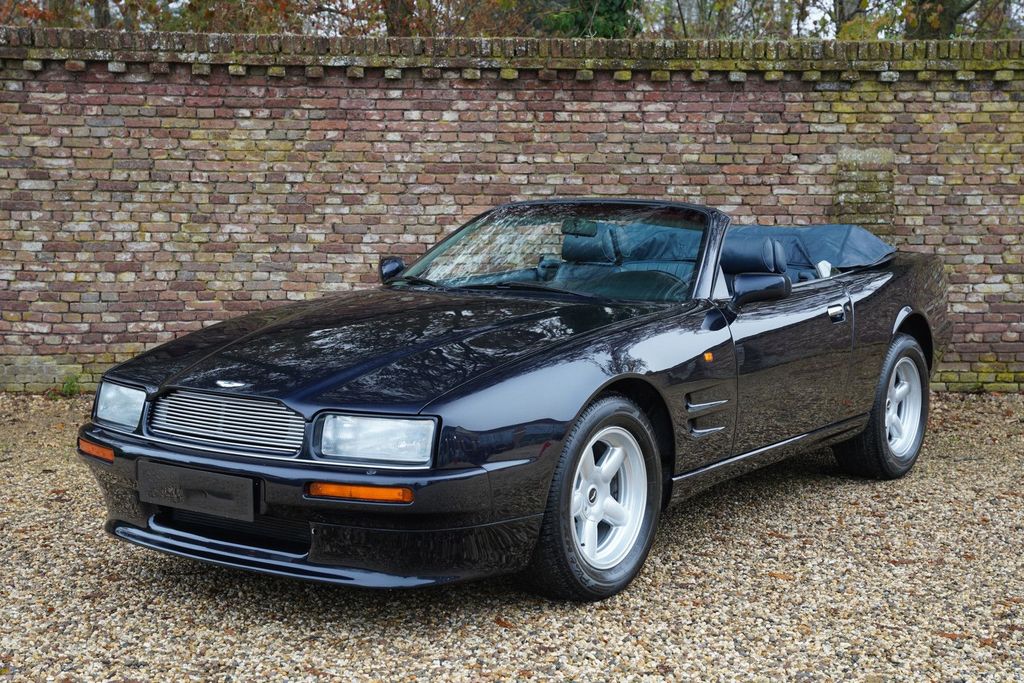 Aston Martin Virage