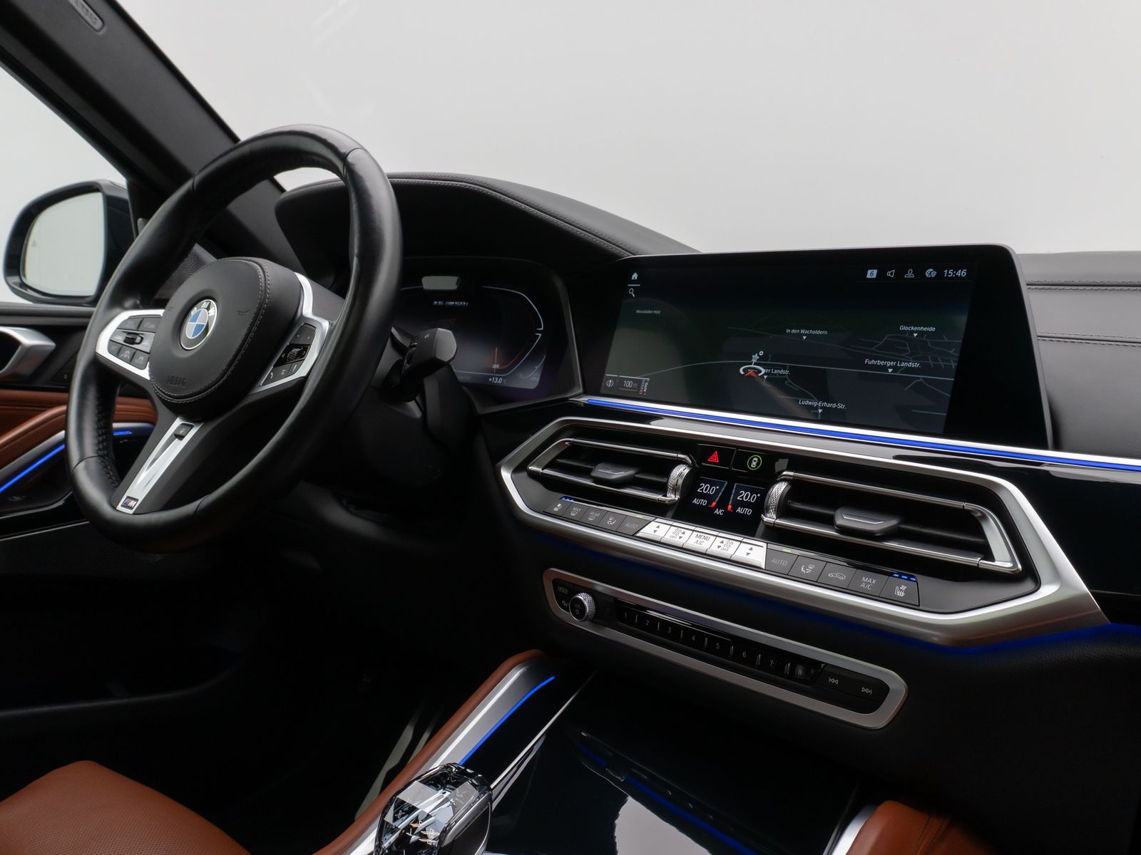 Fahrzeugabbildung BMW X6 M50i Panorama360°Laser Massage HUD B&W 22Zoll