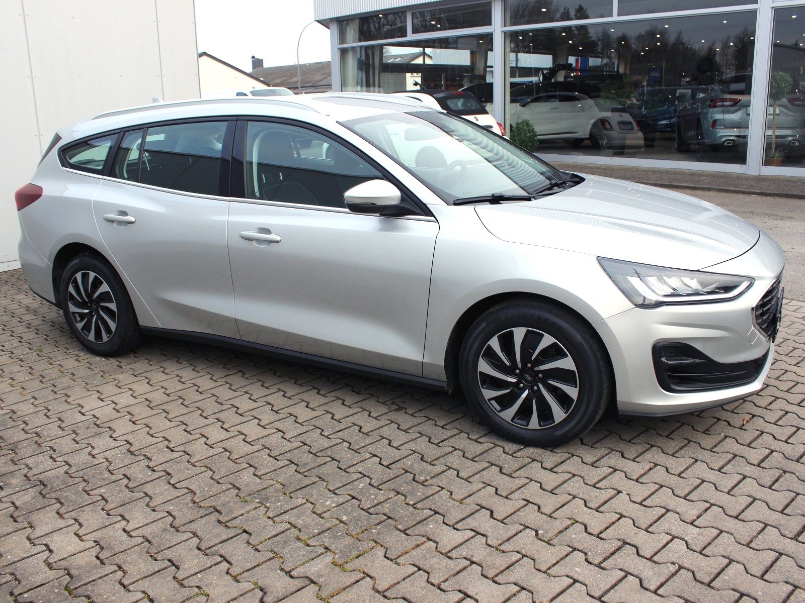 Fahrzeugabbildung Ford Focus Titanium 1,5 EcoBlue Start/Stopp