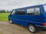Volkswagen T4 andere - blaue Volkswagen T4 andere