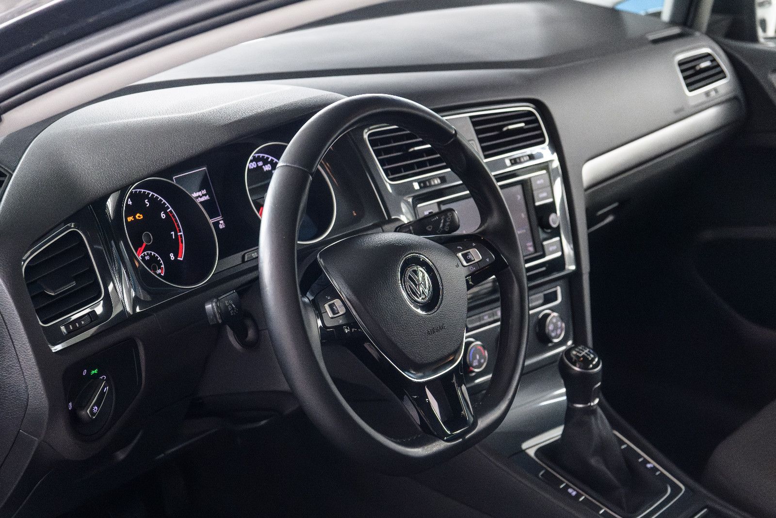 Fahrzeugabbildung Volkswagen Golf VII1.0l TSI Comfortline + GJR + Klima