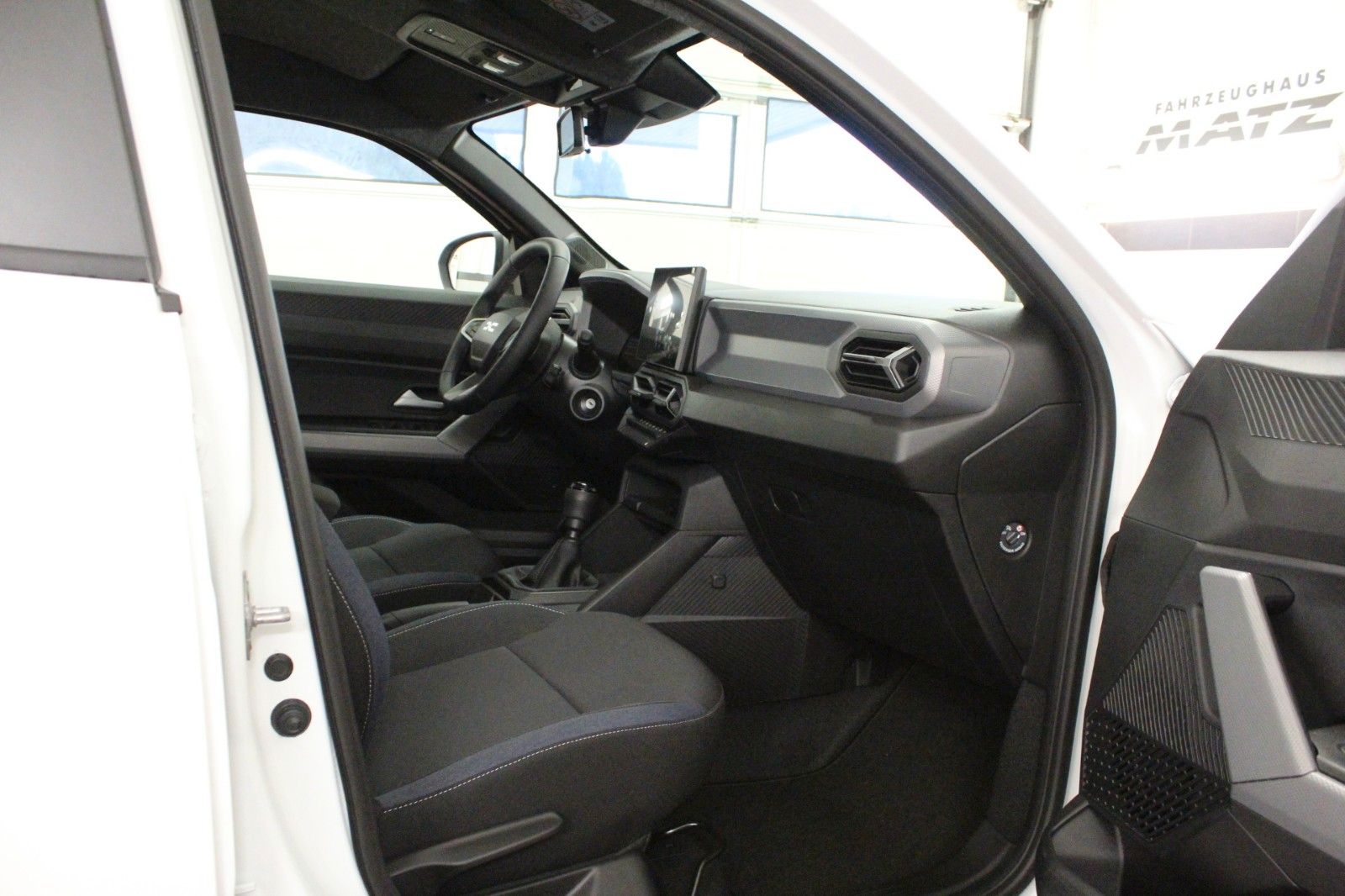 Fahrzeugabbildung Dacia Duster mild hybrid 140 Expression*Winterp.*MY 26