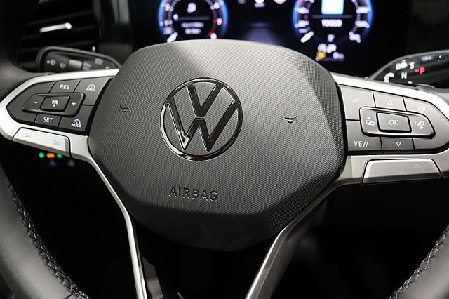 Passat Variant Business 1.5l eTSI 150 PS DSG AHK