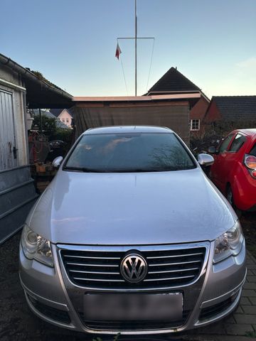 Volkswagen VW Passat 3C Limosine Silbe Benzin TÜV 01/...