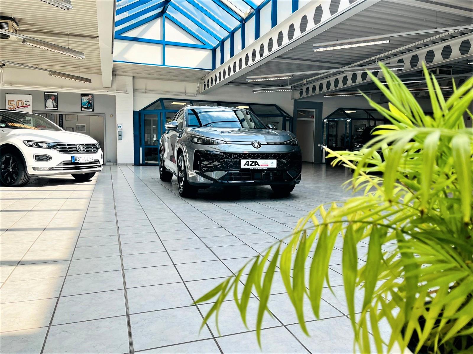 Volkswagen T-Roc 1.5 l eTSI, R-Line, ACC, APP, KAM, AHK