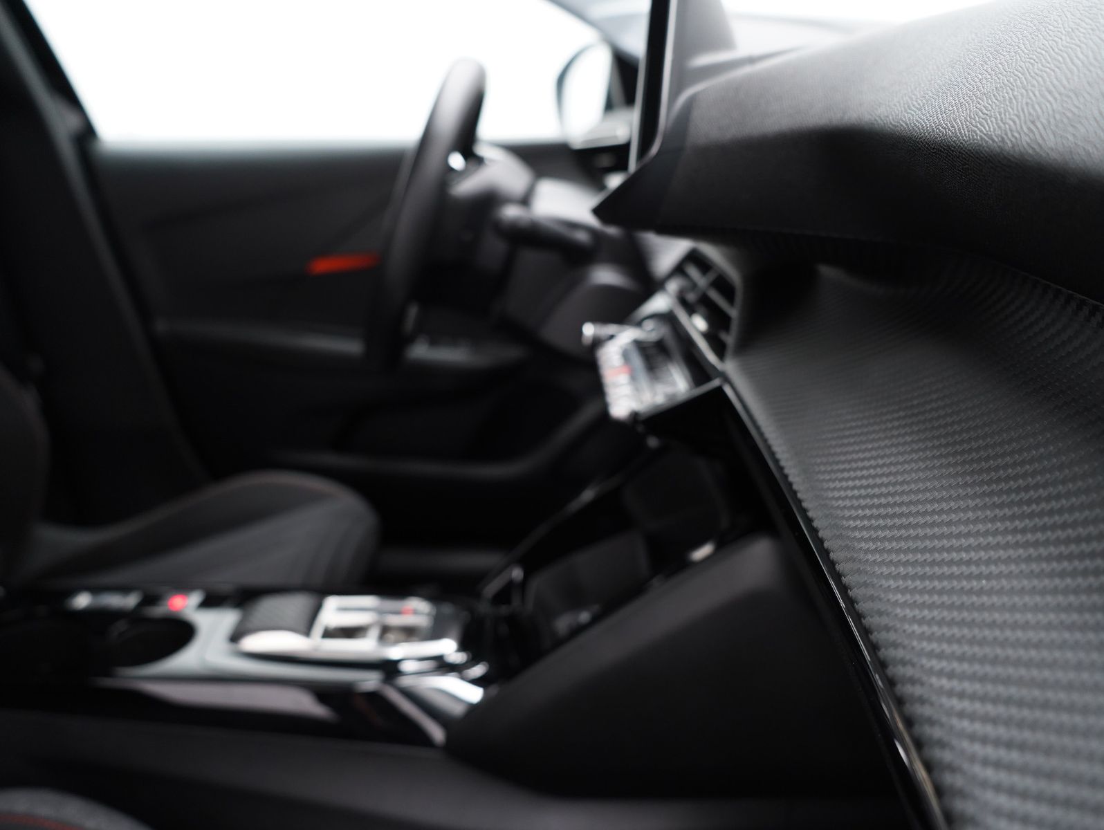 Fahrzeugabbildung Peugeot e- 208 136 Active Pack 50KWH/WÄRMEPUMPE/LED/SOH