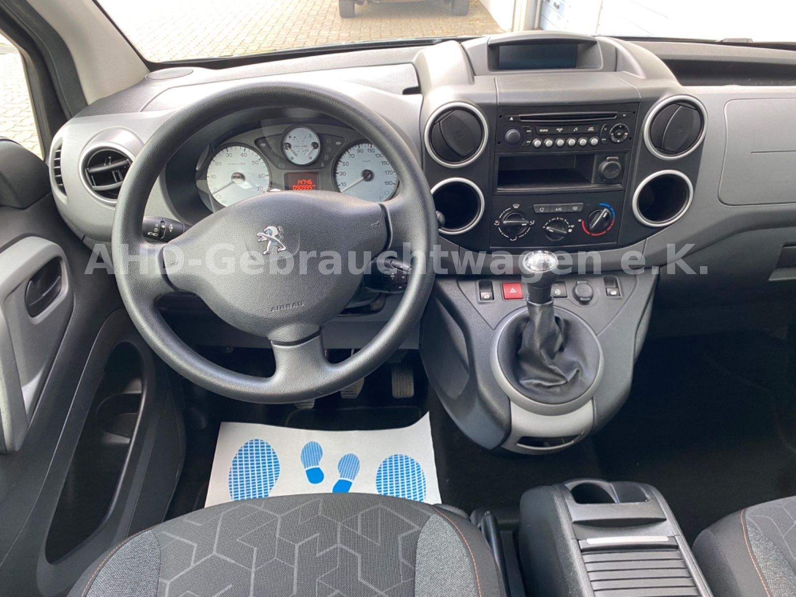 Fahrzeugabbildung Peugeot Partner Tepee 1.6