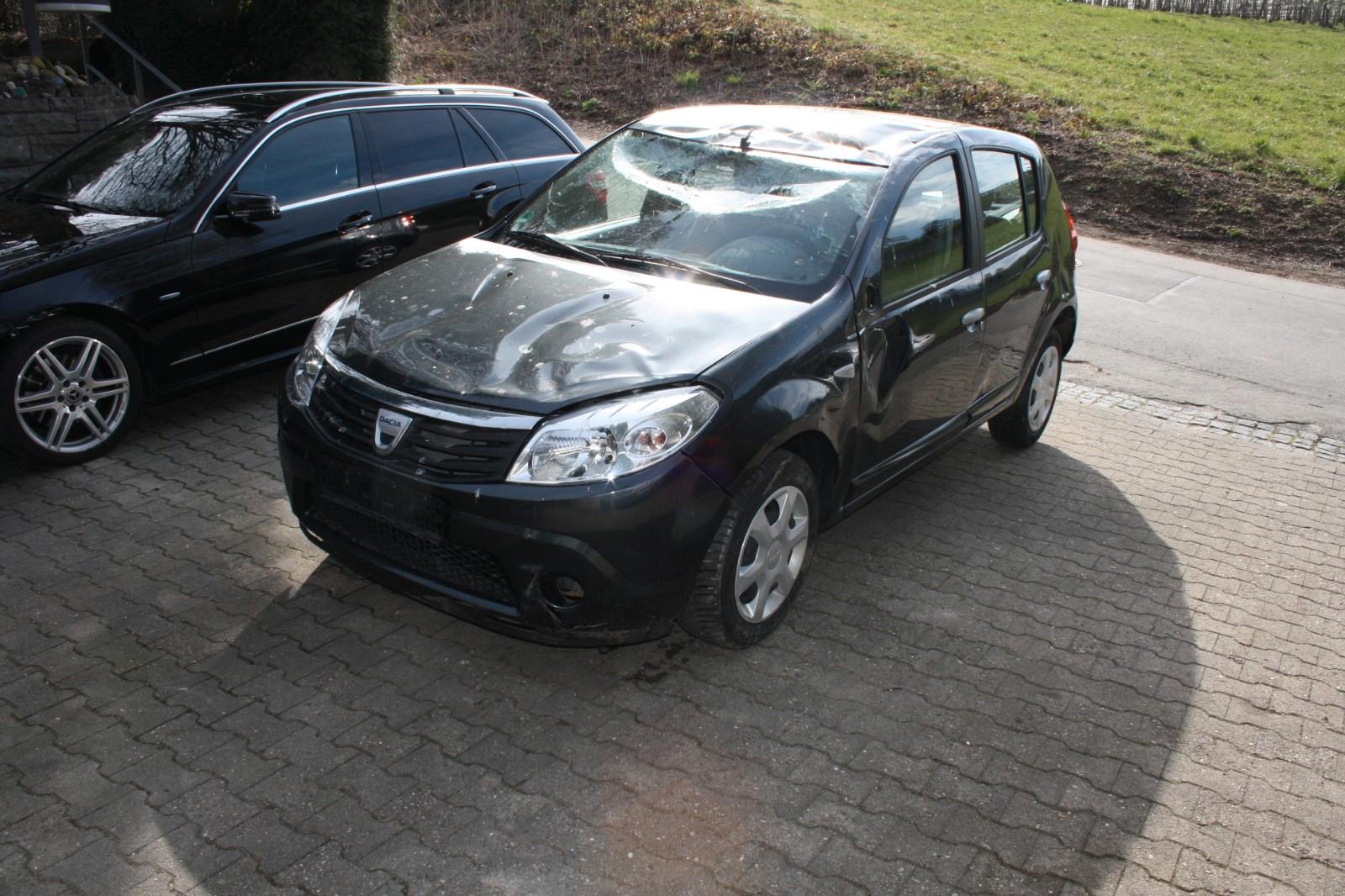 Dacia Sandero Laureate Unfallwagen