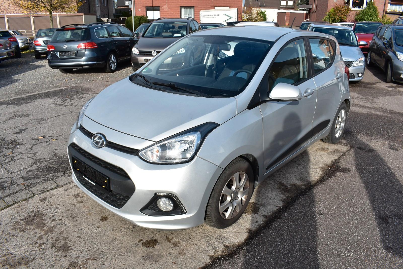 Hyundai i10 Style*Klimaanlae*SHZ*32500 km*1. Hand*