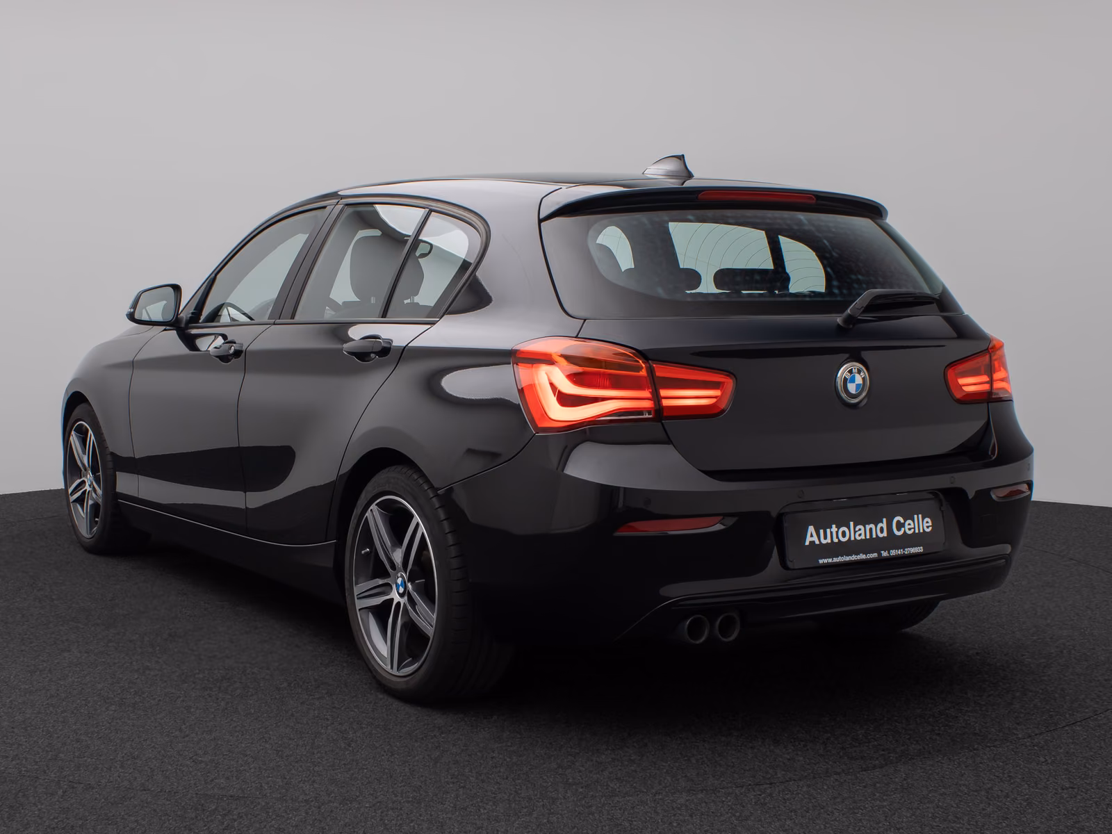 BMW 120d xD Sport Line Glasdach H/K PDC LED Komfort