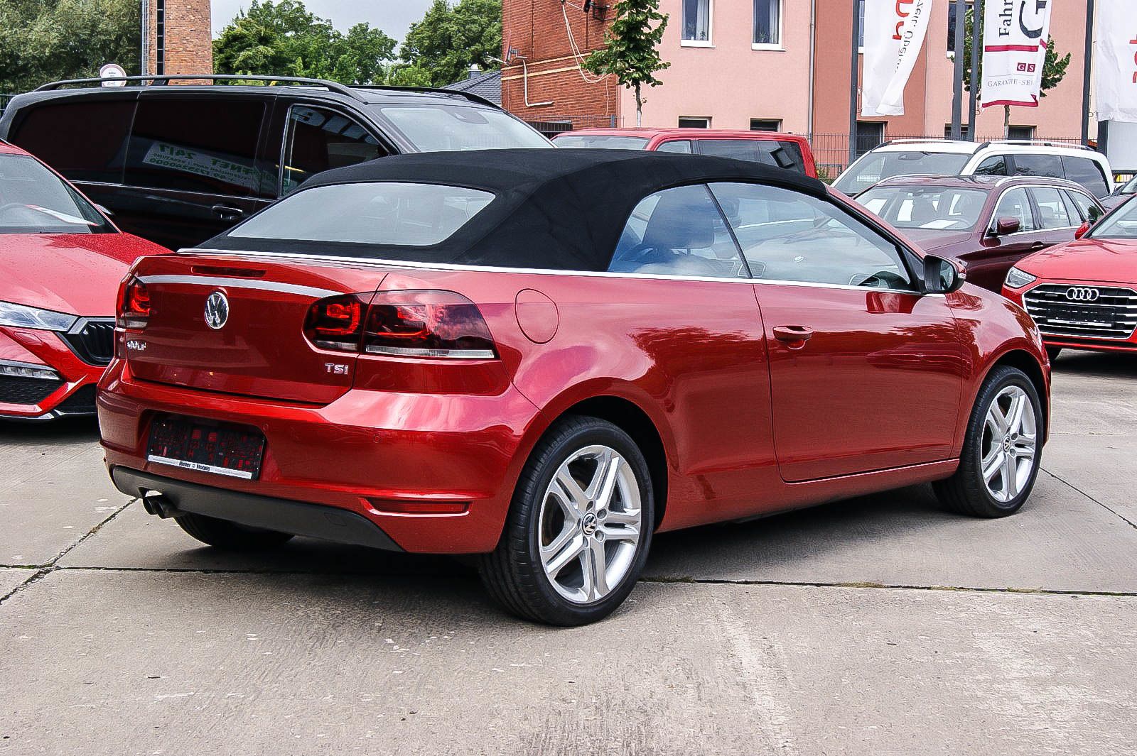 Fahrzeugabbildung Volkswagen Golf VI Cabriolet 14TSI NAVI WINTER PDC GEPFLEGT