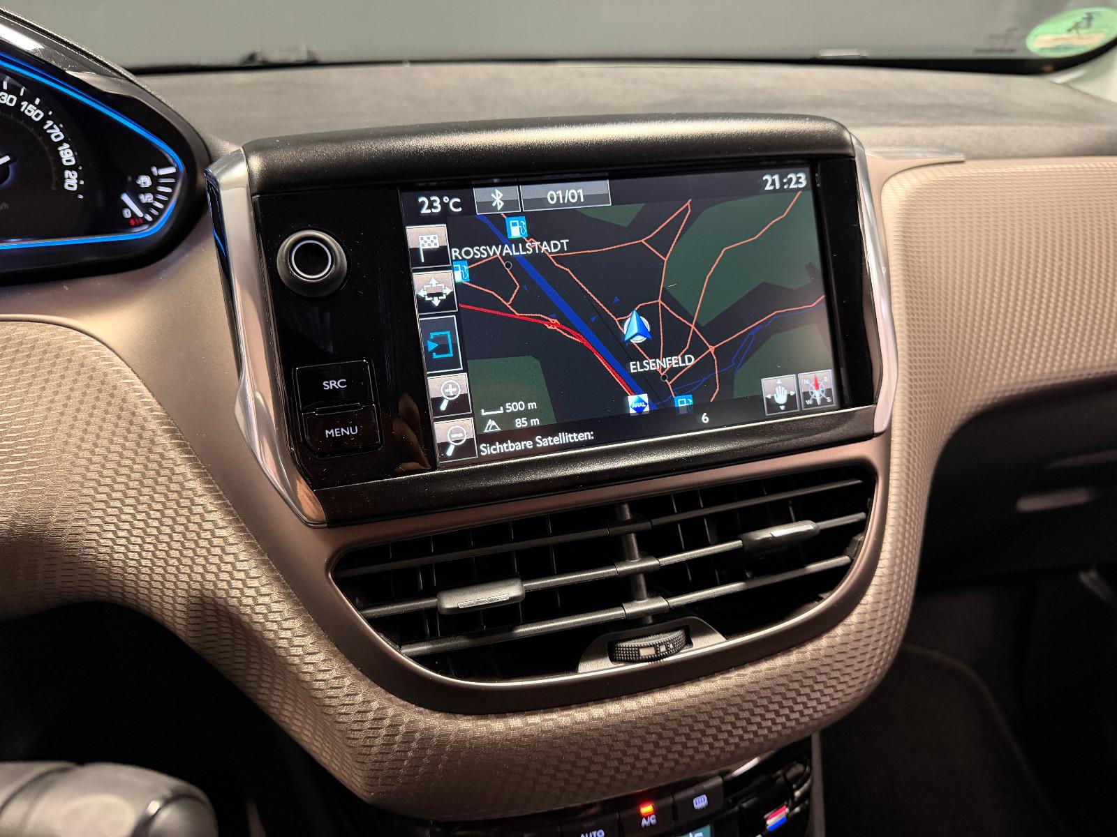 Peugeot 2008 Allure 1.6 e-HDi Automatik /2.HD/LED/SITZHZ