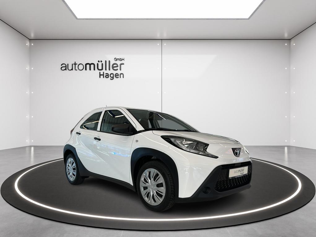 Toyota Aygo X 10 VVTi BasisKlimaNaviDABBTH 2023