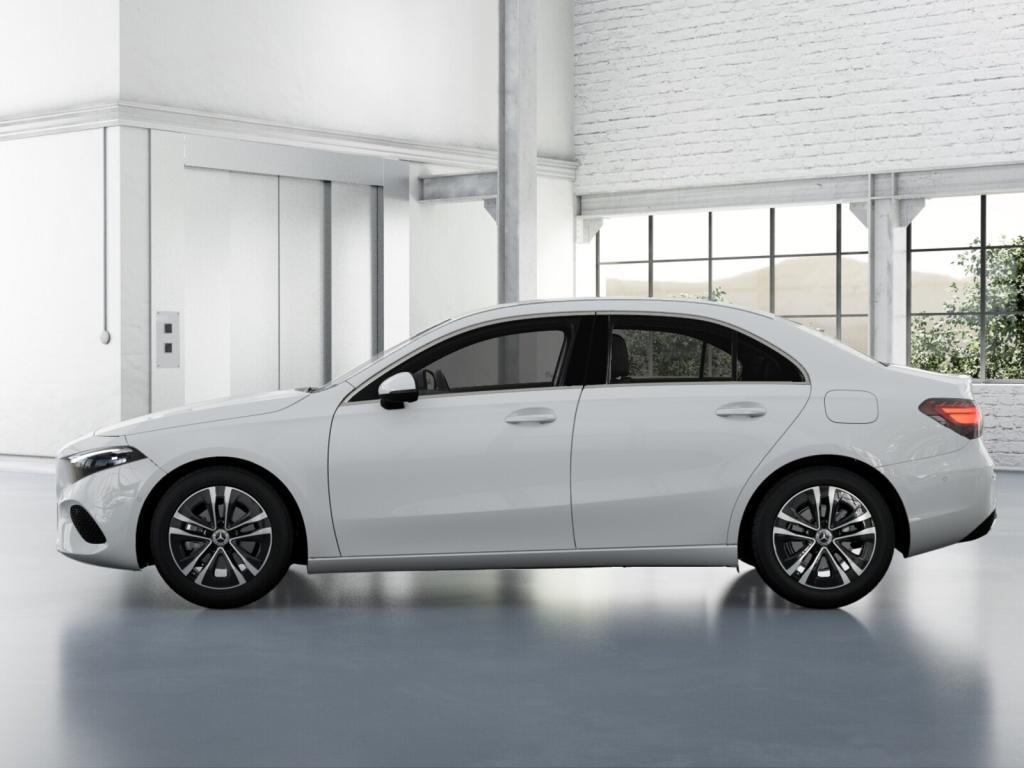 Mercedes-Benz A 180 PROGR+DISTR+AHK+NAVI+LED+KAM+L.-HEIZ.