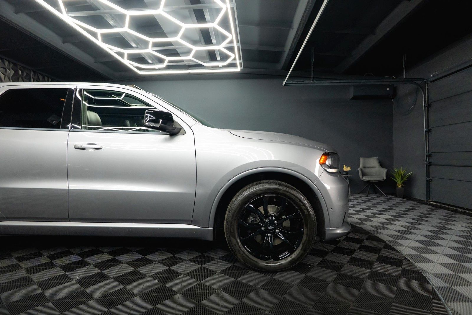 Fahrzeugabbildung Dodge Durango 5.7 V8 R/T 4x4 Night-Paket *7 Sitze*19%*