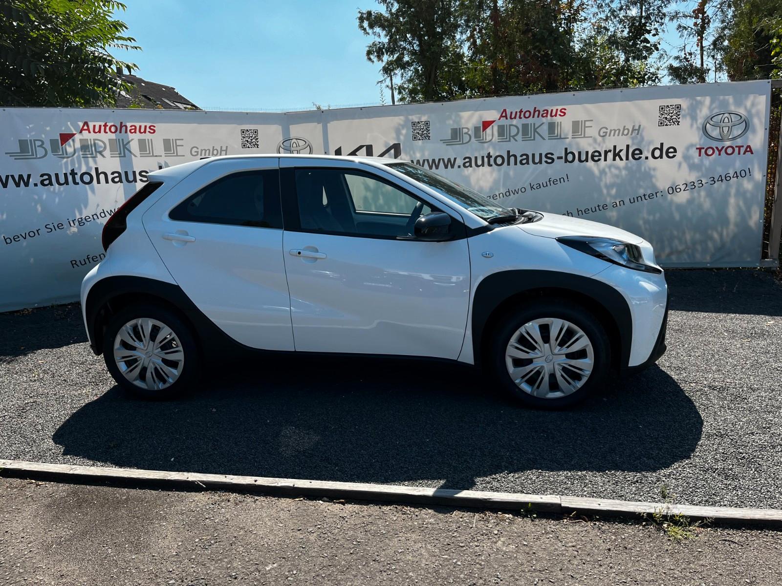 Toyota Aygo X Business Edition+AUTOMATIK+RÜCKFAHRKAMER