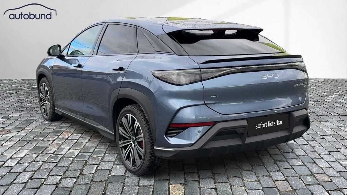 BYD SEALION 7