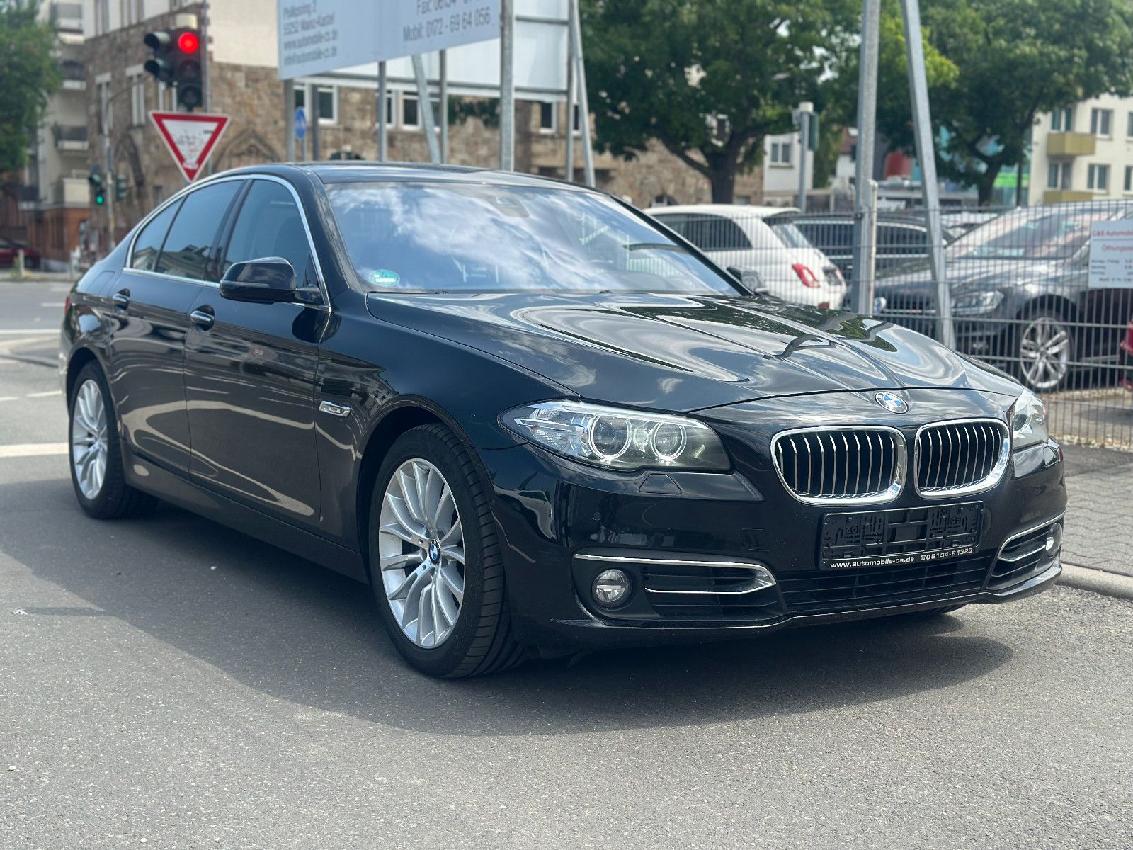 Fahrzeugabbildung BMW 535 d LUXURY*HEAD-UP+LEDER*