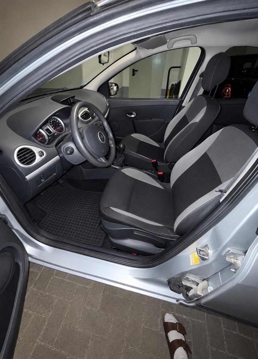 Renault Clio 2011 — photo 9