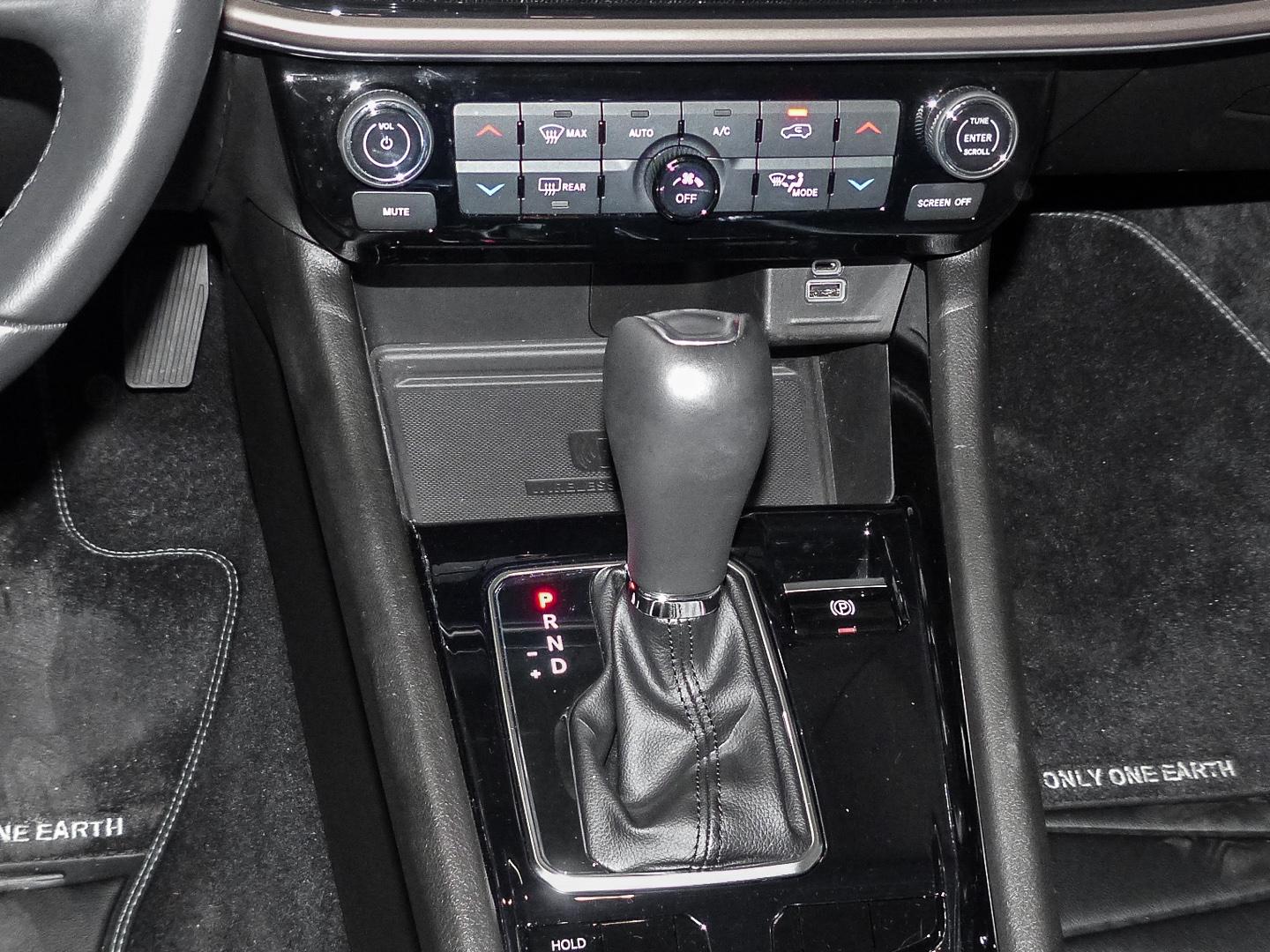 Jeep Compass E-HYBRID UPLAND Soundsystem LED ACC Appl