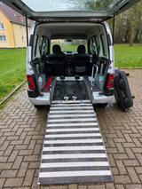 Peugeot Partner Rollstuhl Behinderdengerec... - gebrauchte Peugeot Partner aus dem Jahr 2003