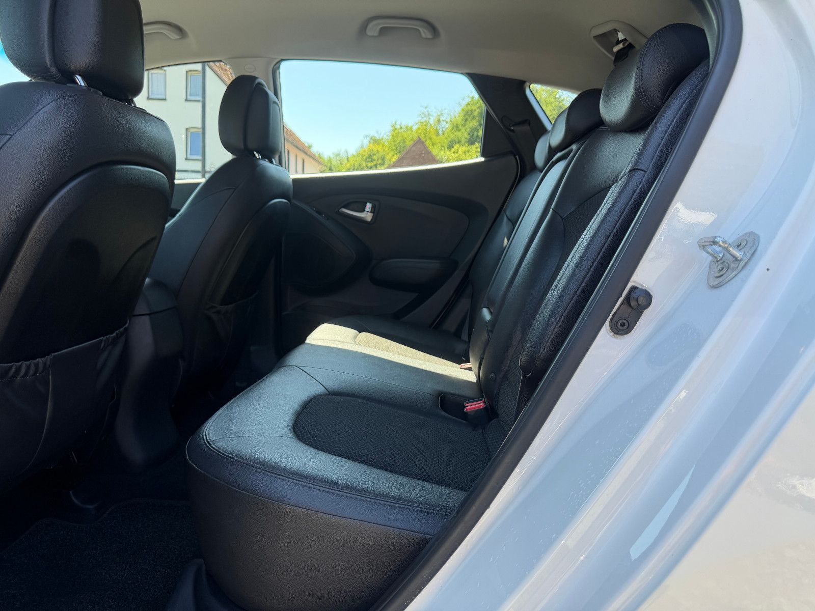 HYUNDAI ix35 2.0D AWD Bi-XENON/PDC/KLIMAA – Foto 11