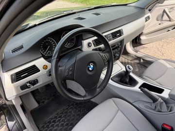 BMW 318 - 12