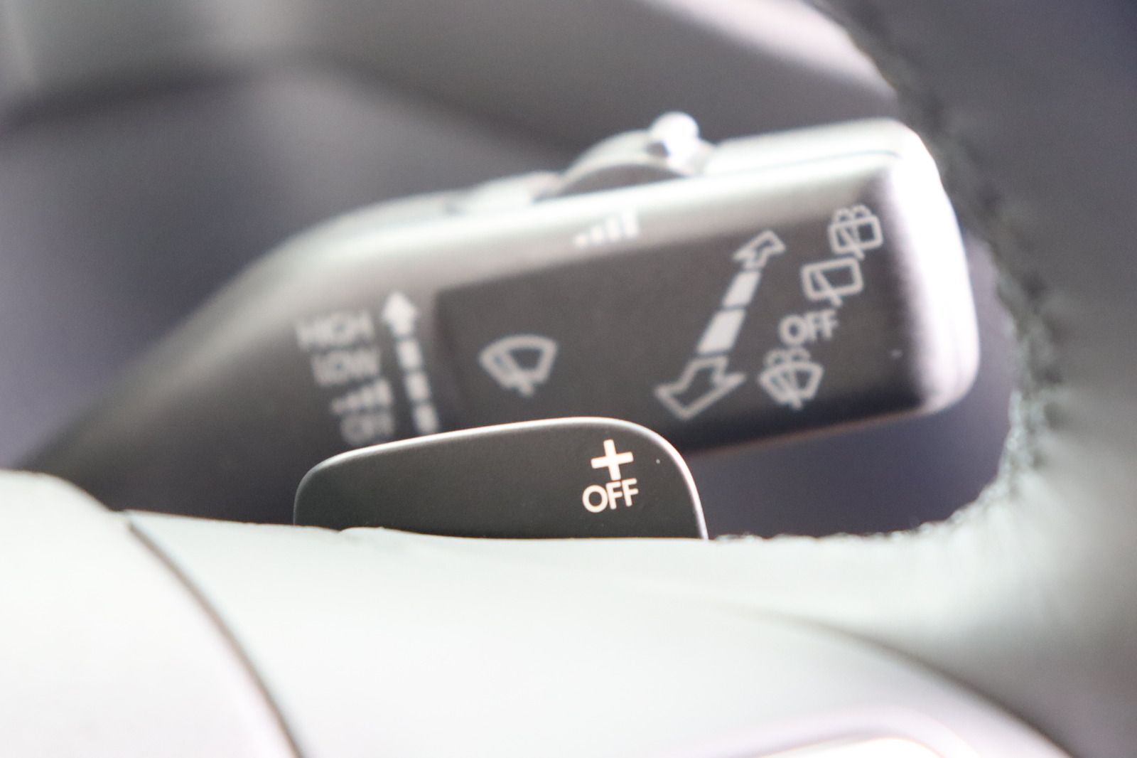 Fahrzeugabbildung Volkswagen Tiguan * Pano * Navi * Xenon * Parkassistent Tra