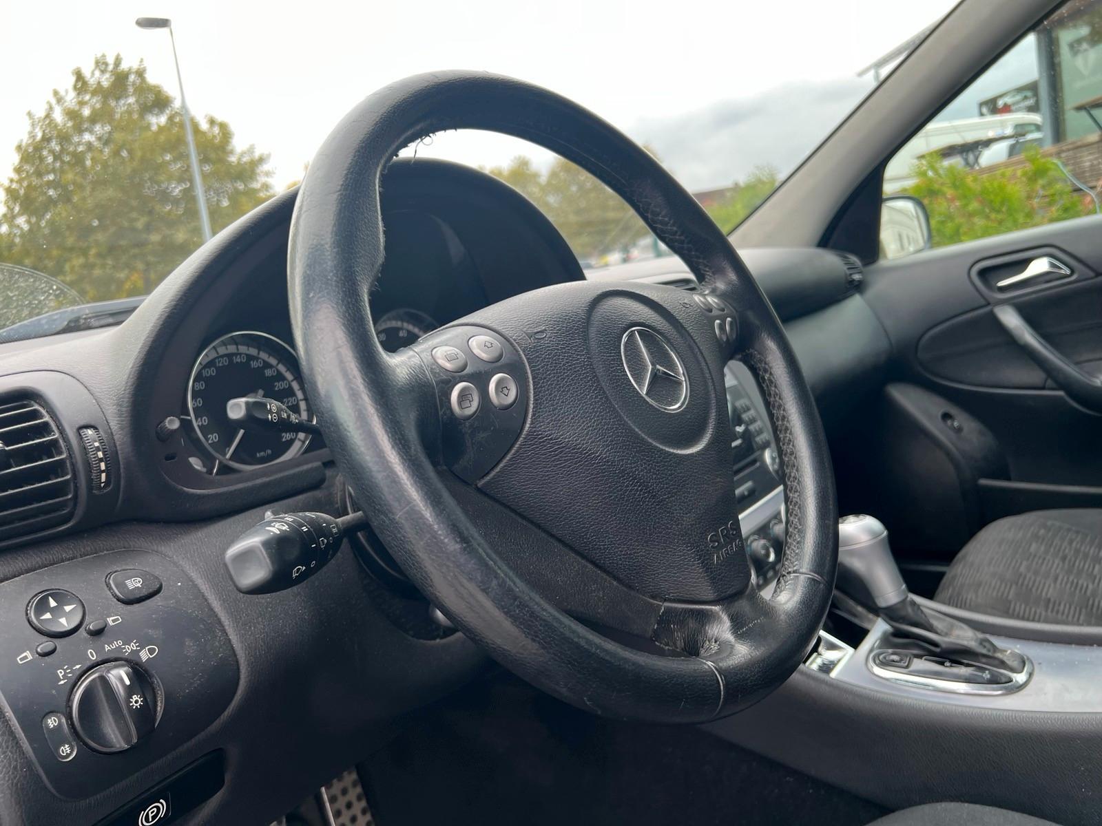 Mercedes-Benz C180 2005 — photo 6
