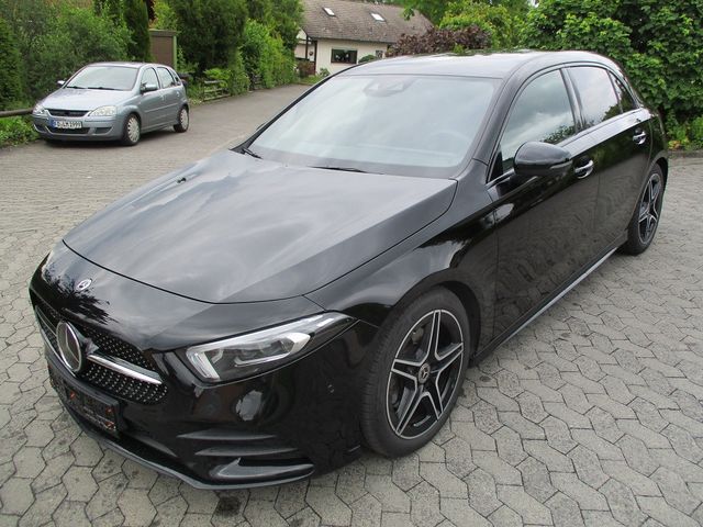 Mercedes-Benz A 220 d AMG Line+LED+Distronic Plus+Night Paket