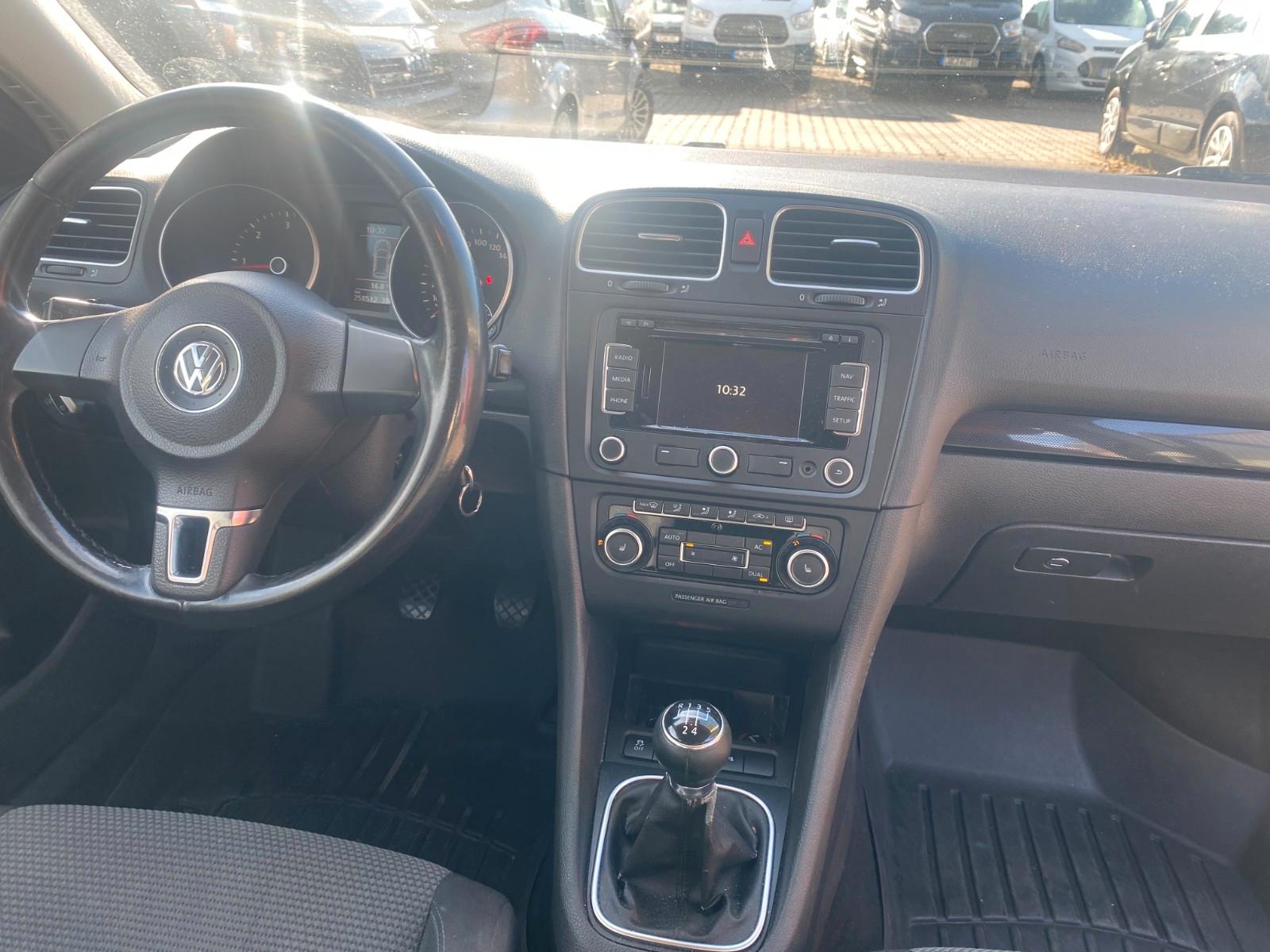 Volkswagen Golf 2011 — photo 14