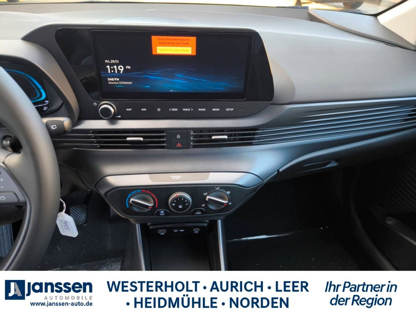 Fahrzeugabbildung Hyundai BAYON Select, PDC hinten, Klima, Navi, Rückfahr