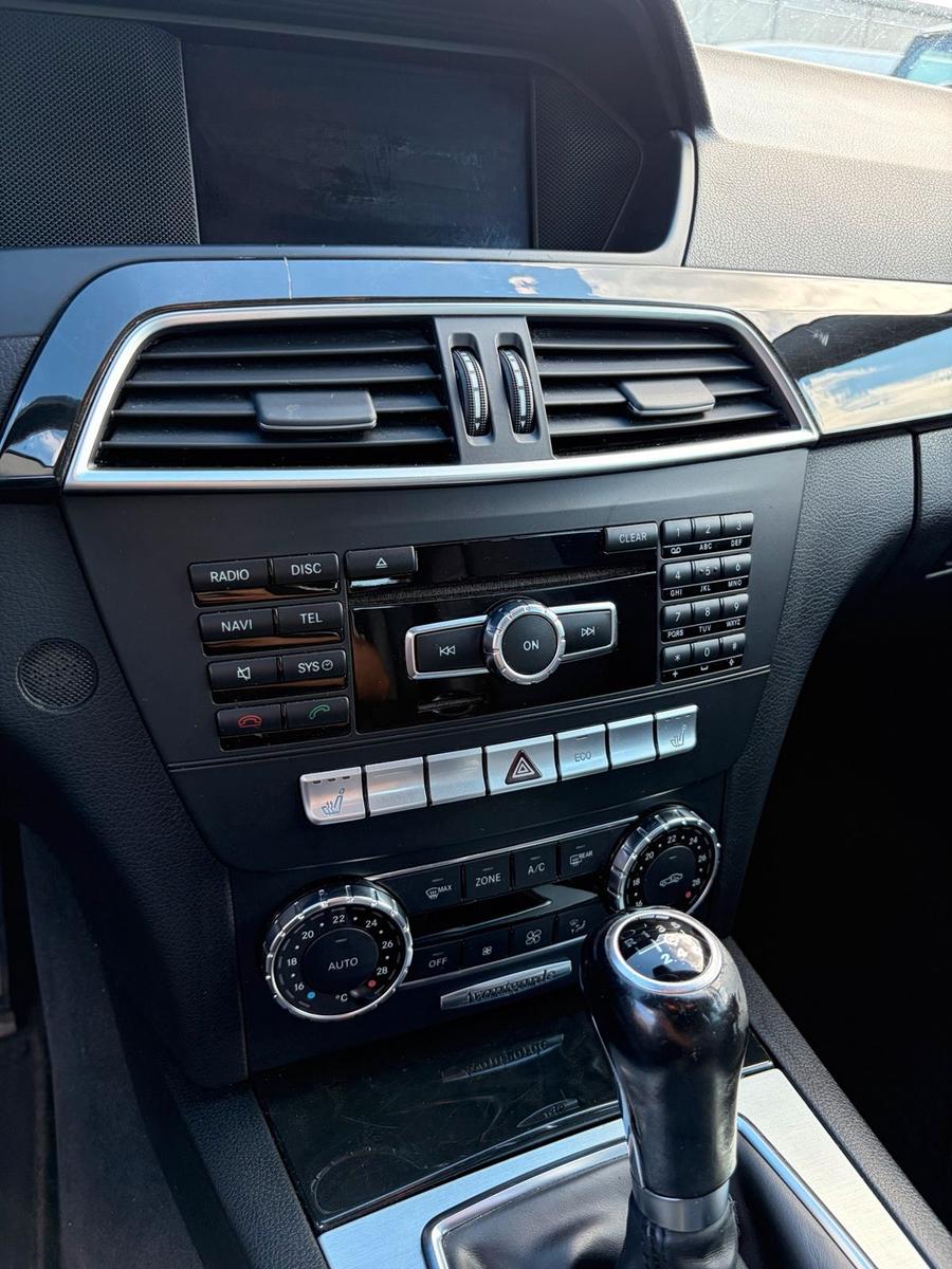 Mercedes-Benz C250 2013 — photo 10