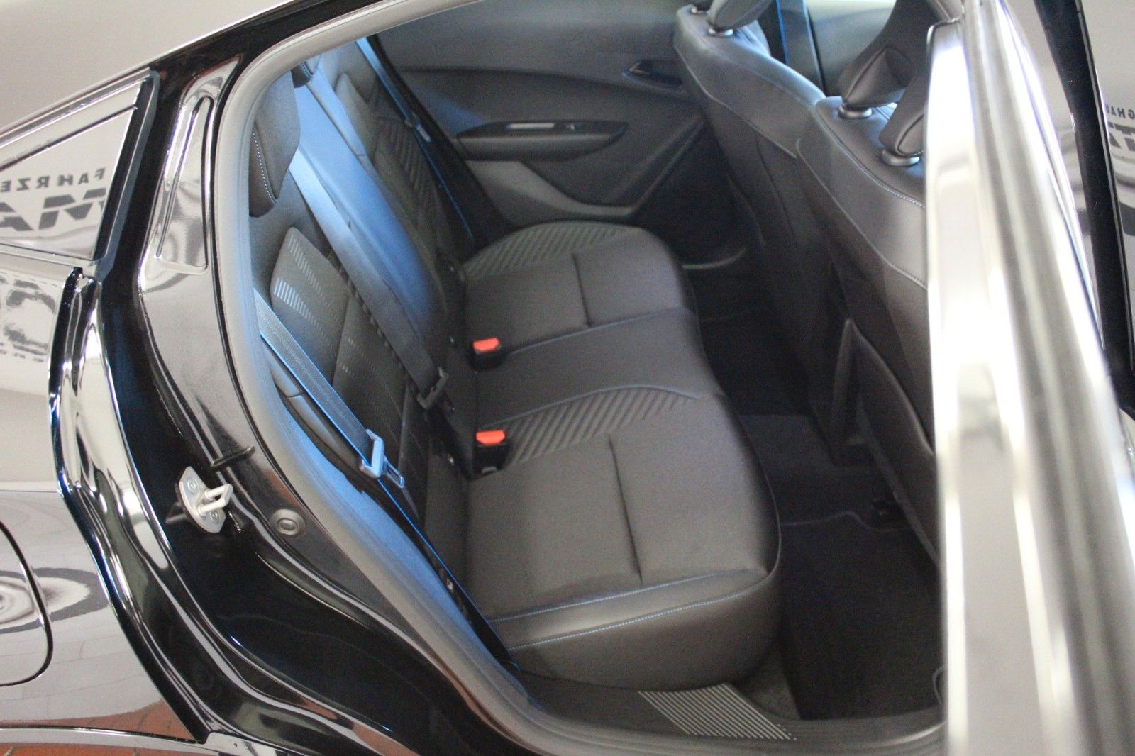 Fahrzeugabbildung Renault Clio VI TCe 115 EDC Esprit Alpine*Harman Kardon*