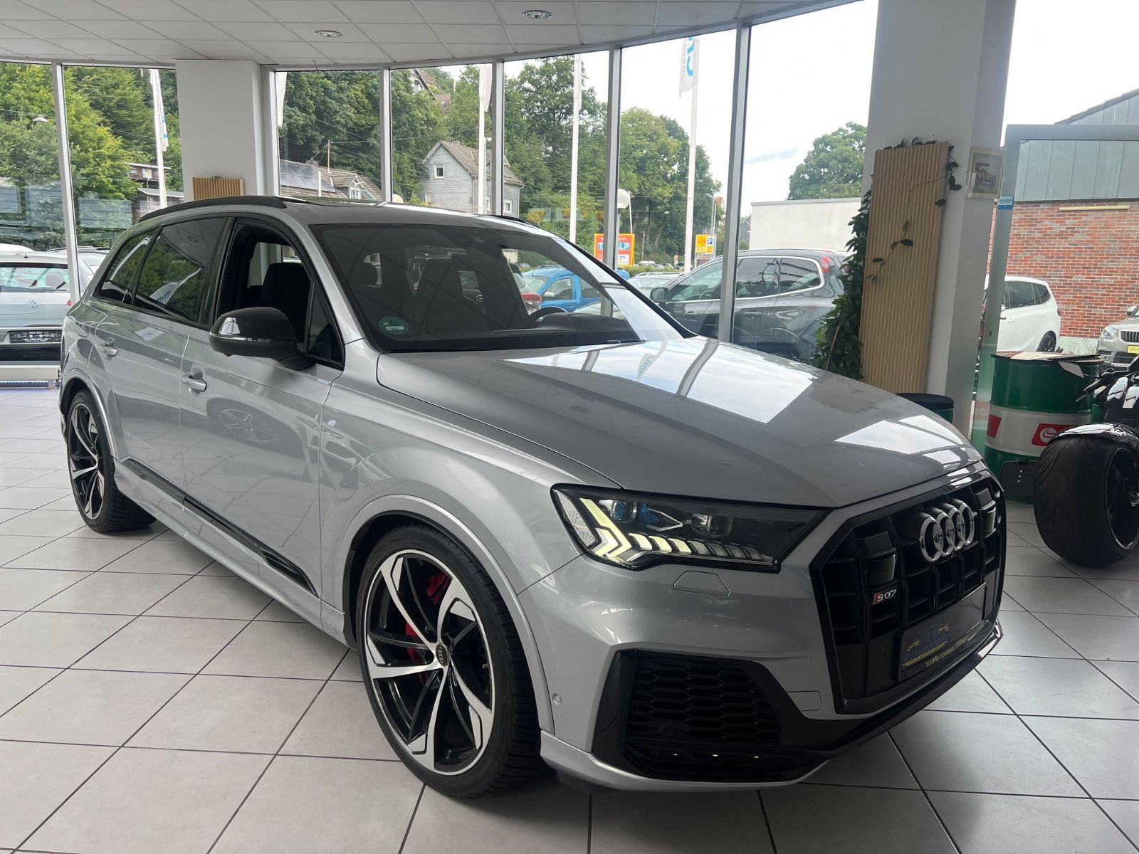 Fahrzeugabbildung Audi SQ7 4.0 TDI quattro*Head-Up * 7.SITZER*Exclusive