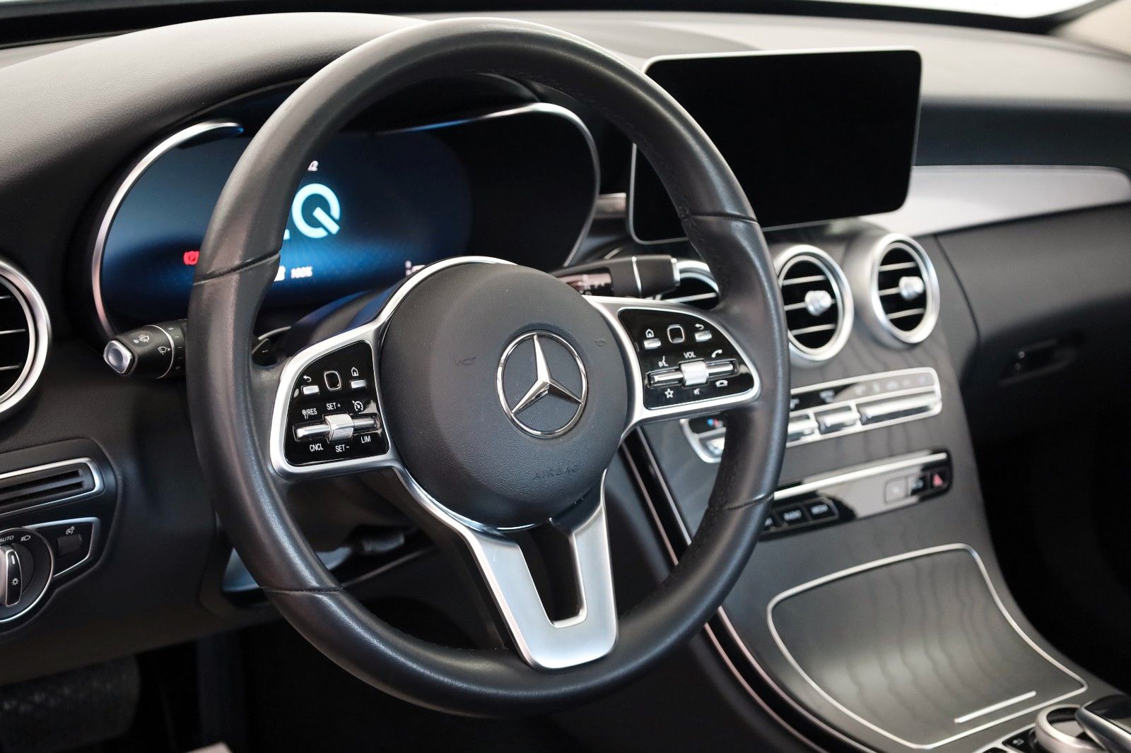 Fahrzeugabbildung Mercedes-Benz C 300 de Lim. Avantgarde Leder,Navi,LED,Panorama