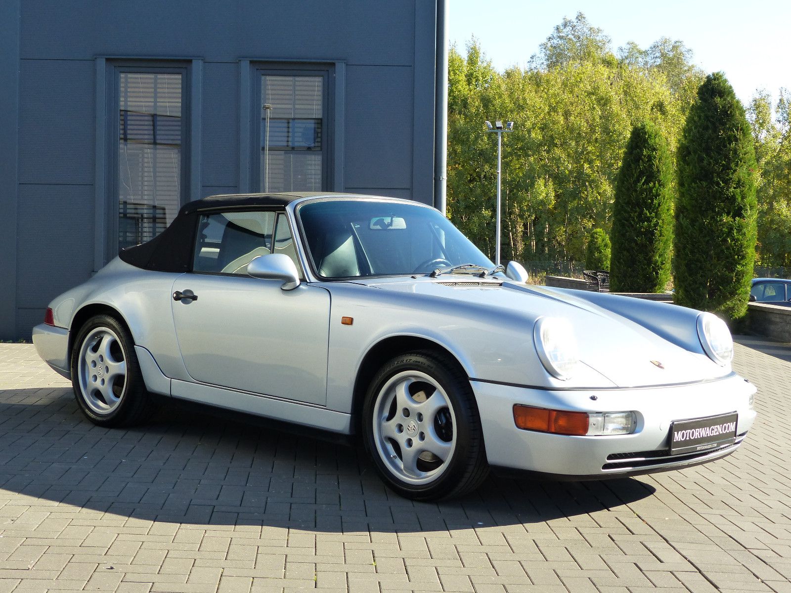 Fahrzeugabbildung Porsche 964 Carrera 4 Cabriolet